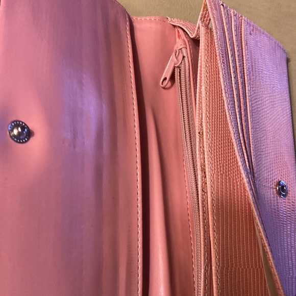 COPY - Maxi Logo Pink wallet snap closure 8X4 several compartment zip outside/… - Picture 7 of 10